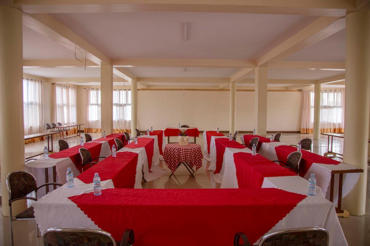The Sparrow Hotels Soroti Extérieur photo