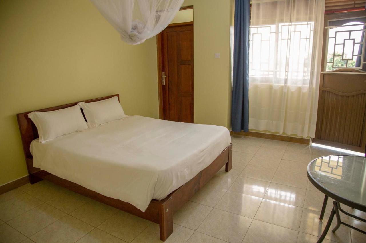 The Sparrow Hotels Soroti Extérieur photo