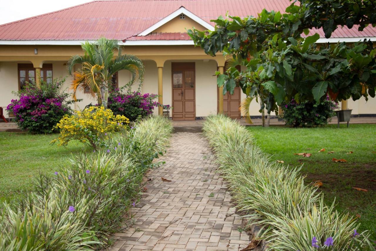 The Sparrow Hotels Soroti Extérieur photo